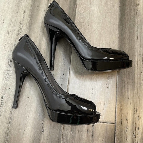 Stuart Weitzman Patent Leather Peep Toe Heels Black Size 9 Excellent! - Picture 3 of 8